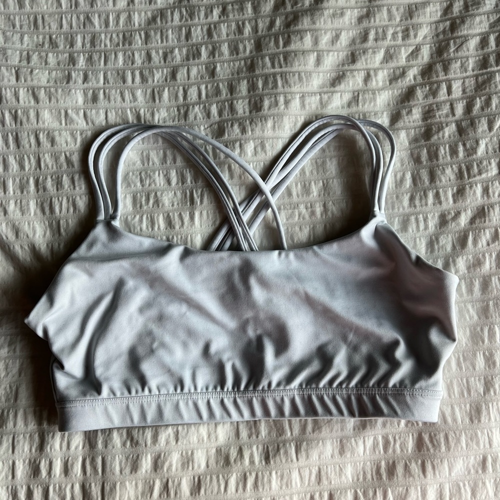 Gapfit Eclipse Sports Bra - size Medium - White